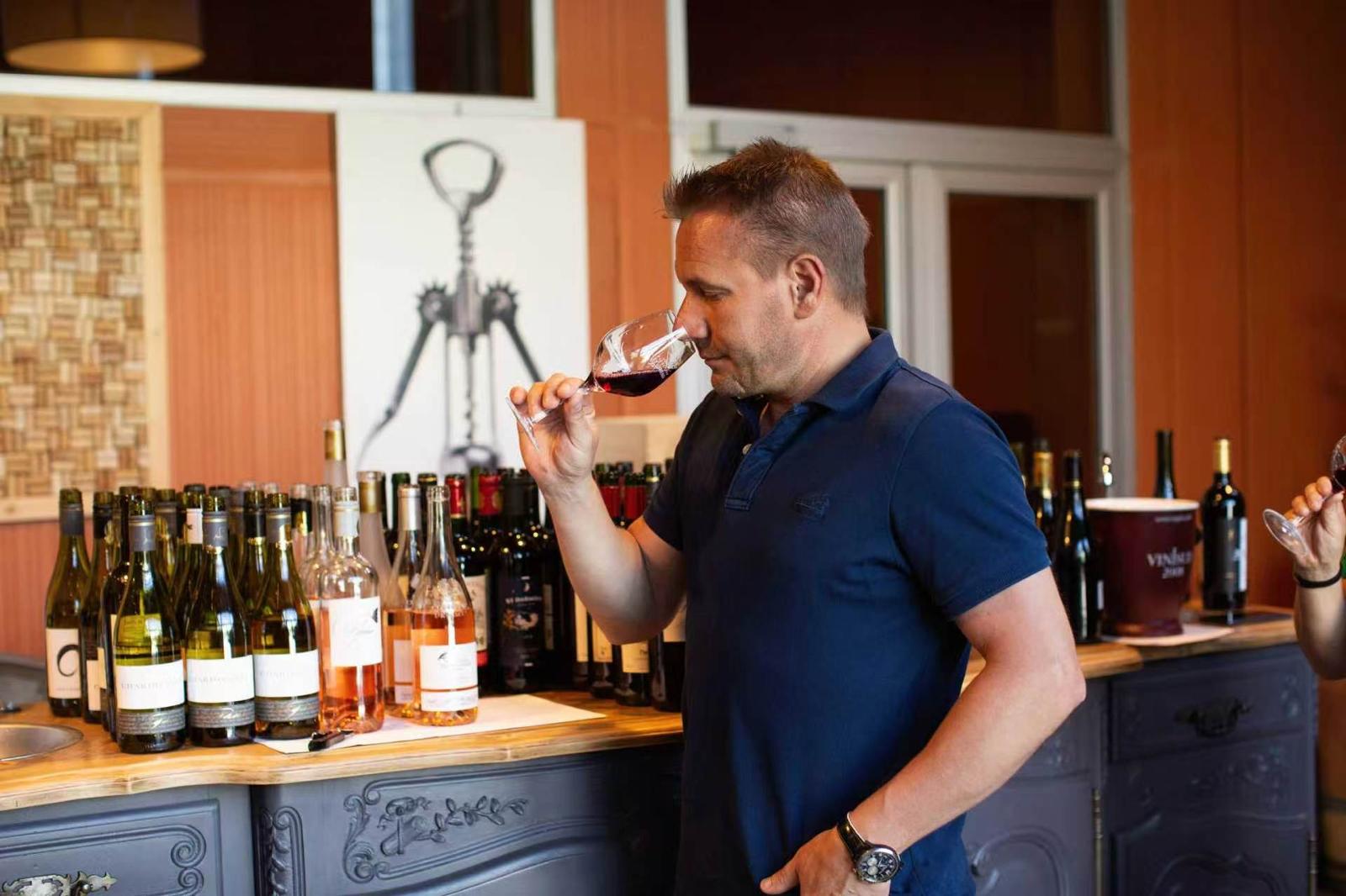 Joseph Castan "Elégance" Merlot 2025